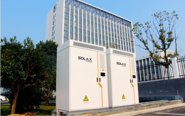 solax 4