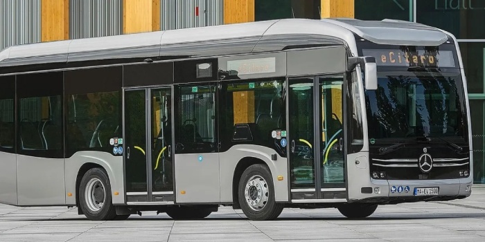 Na zdjęciu: autobus elektryczny Mercedes-Benz eCitaro. fot. Mercedes Benz Bus