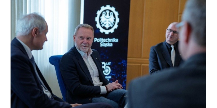 Politechnika Śląska oraz sp&oacute;łka PEJ z umową o kształceniu kadr dla energetyki jądrowej. Fot.&nbsp;