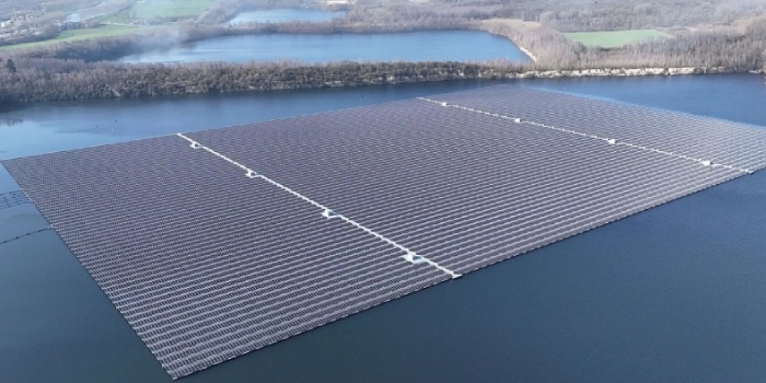 W Belgii powstała pływająca farma fotowoltaiczna o mocy 31 MW. Fot. TotalEnergies