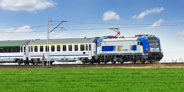 Już za dwa lata pociągi PKP Intercity będą zasilane tylko energią z OZE. Fot. https://www.intercity.pl/