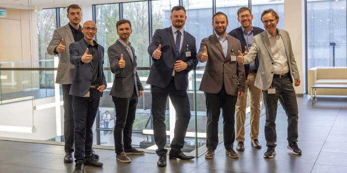 Członkowie zespołu projektu Klaster+. Fot. https://www.pw.edu.pl/